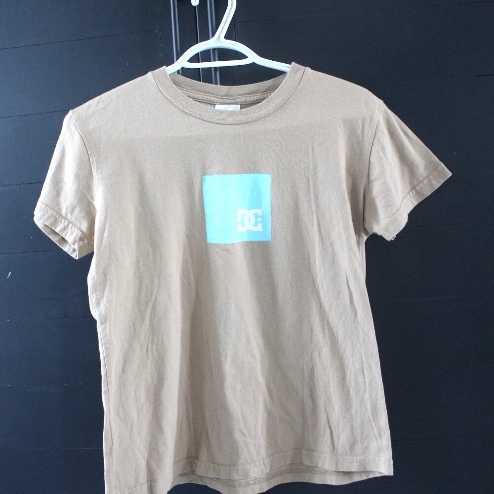 Woman's Retro DC Shoes Short Sleeve T-Shirt - Size: L